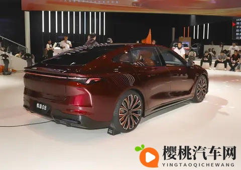 一汽奔腾悦意08申报信息曝光，对标比亚迪秦L，配磷酸铁锂电池-1