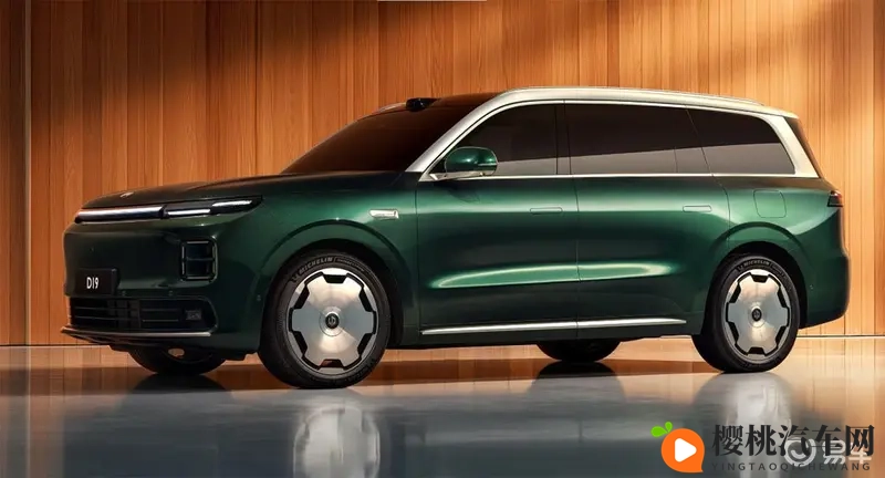 老头吃奶添女人荫蒂:老人哺乳涉隐私,引发社会关注-2