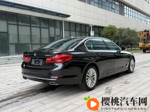 20万拿下行政级座驾,20款宝马525Li豪华一手车-2