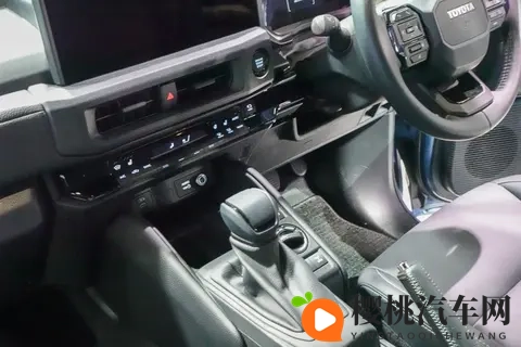 实车实拍丰田全新一代FJ,导入国内将大有可为-3