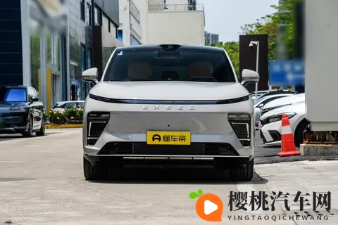 唠唠2025 款星途星纪元 ET：20 来万的车，居然有百万级配置？​-2