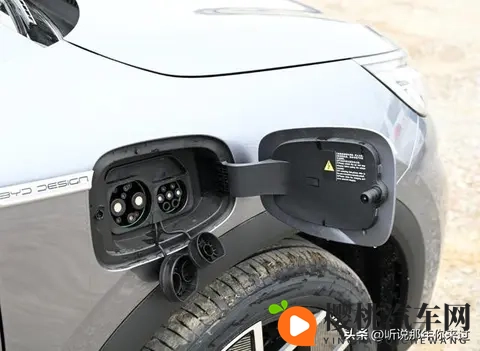 新款比亚迪元PLUS内饰曝光！650公里续航，内饰反人类设计竟还在-1