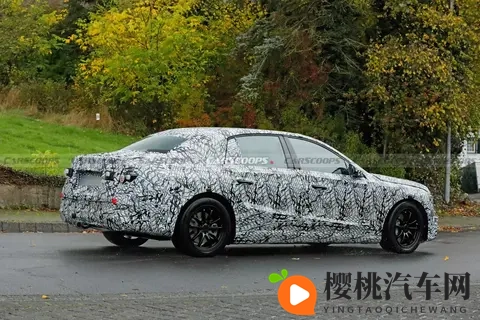 有望2027年发布 纯电动奔驰E级谍照曝光 造型回归传统-1