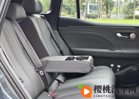 AION i60预售价公布!纯电版1198万元起售,续航400公里!-1