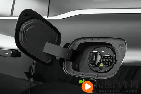 智己LS9来袭，配520线激光雷达+Thor芯片，增程也带800V快充-3