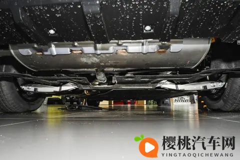 2025款星纪元ES增程版Ultra四驱旗舰:实力与智能兼备-3