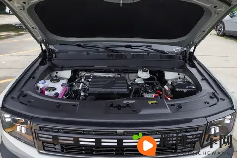 试驾捷途山海T1:全能家用SUV,买菜接娃、露营越野都能搞定-1