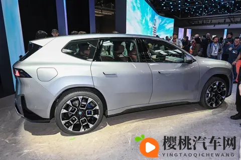 审美回归？宝马首款“大鼻子”上线，最大限度还原概念车！-3