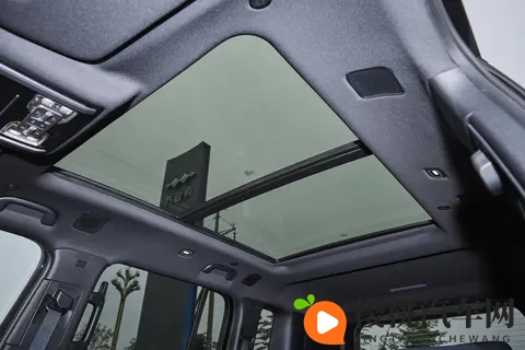 方程豹豹7:带娃出游、通勤、长途自驾,这款SUV都挺好-3