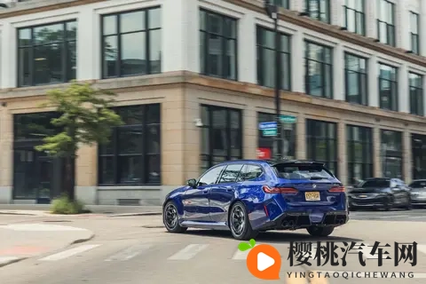 插电混动高性能旅行车,2025款宝马M5旅行版实车图曝光-2