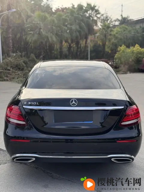 按摩店勾搭新来的女技师:按摩店老板试图结识新女技师-2