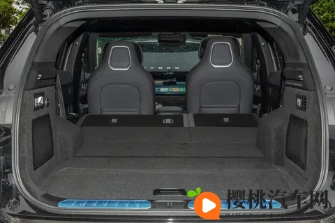 星纪元ET纯电顶配:超长续航与出色性能的均衡体验-1