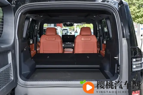 比亚迪又上新车！不到18万起，全家出游轻松搞定，家用真香-1