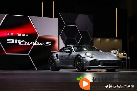 保时捷911混动版亚洲首秀,2728万起!涡轮迟滞成历史?-1