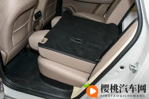 1398 万起,四驱续航超 230km,第三代蓝电E5 PLUS开启预售-3