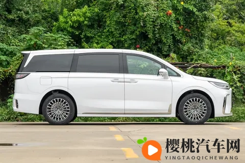 谁懂啊!26 款岚图梦想家把 12 分钟快充和鸿蒙智能焊在 MPV 里了-3