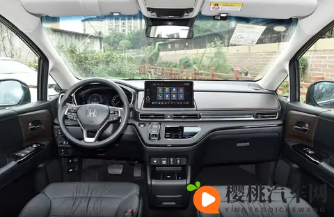 2358万元起,奥德赛全系搭载20L油混动力,潜在用户该怎么选?-2