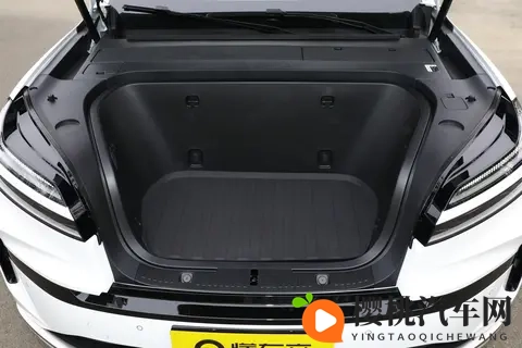 乐道L90 2025款 六座版Ultra，纯电大三排SUV新标杆？-1