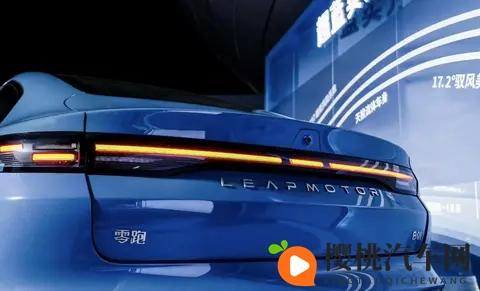 零跑Lafa5预售1058万起，比萤火虫便宜且续航高-1