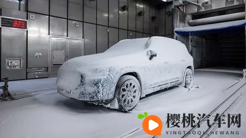 第二代奔驰GLB来了 带星空顶 有四驱 腿部空间显著提升 12月首发亮相-1