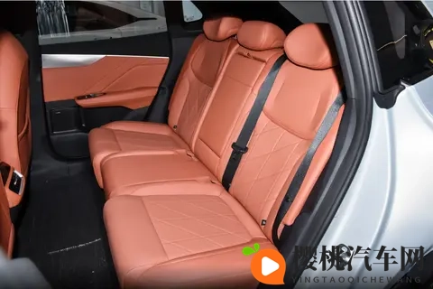 火到国外的国产纯电SUV,9月卖13163台,深蓝S05实力到底如何?-2