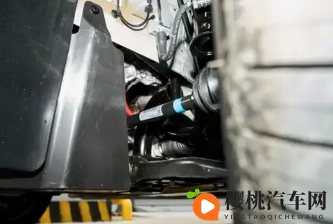 告别“选择困难症”：这辆十万级7座MPV，如何装下三代人的期待？-3