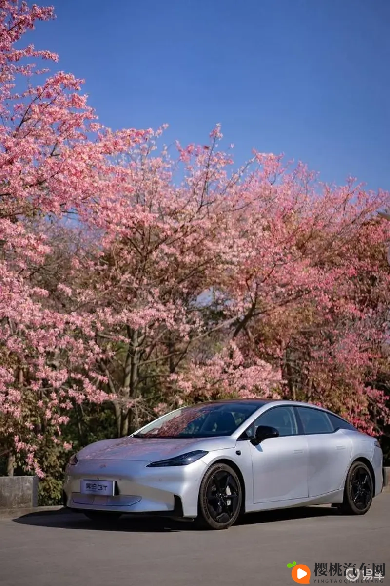 男人 女人40分钟完成图片:男女协作,快速制作图象四十分钟-1