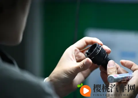 揉我胸 啊 嗯～：智能座椅按摩，长途驾驶不再疲惫-2