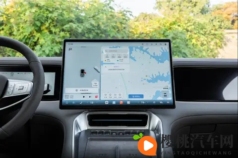 售2998万起,20T三电机插混,车长52米配6座,试驾体验腾势N8L-3