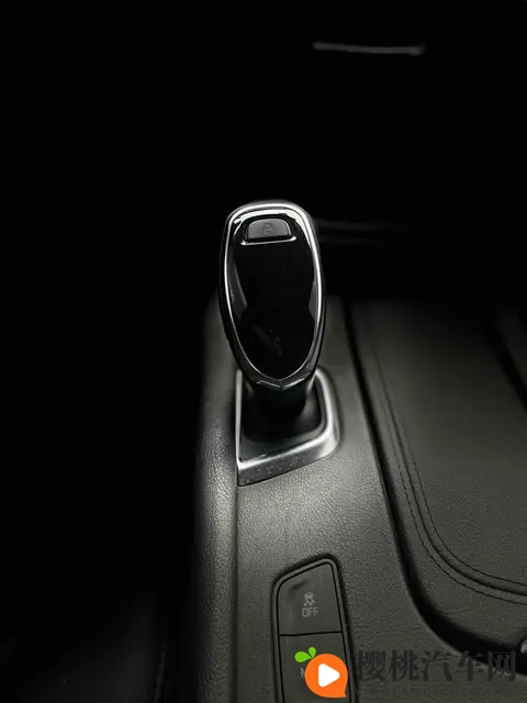 十年老友忍痛割爱,10万拿下18年一手凯迪拉克XT5!-3