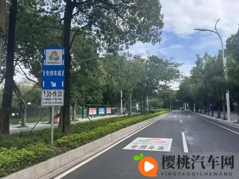 体育生打飞机:体育生挥汗如雨竞技场-1