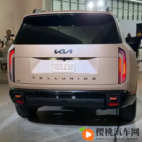 全新起亚telluride正式亮相！外观霸气 内饰豪华，搭配25T混动！-1