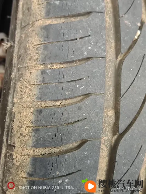 轮胎面磨损到什么程度就该换了？-2