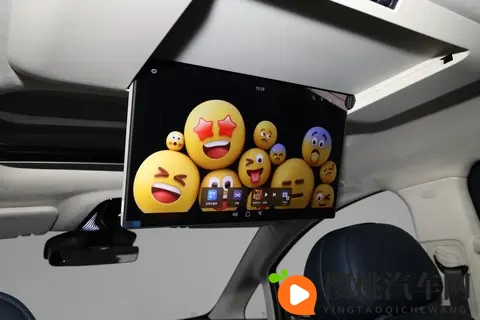 26款岚图梦想家增配又降价,30万多买MPV值吗?-1