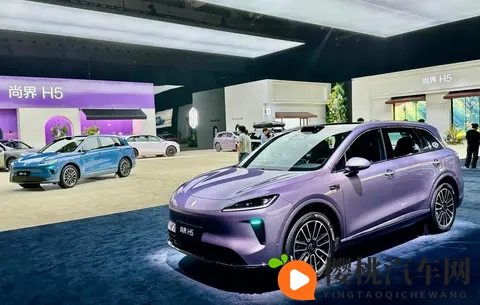 打扑克又叫又痛的软件：科技新潮，驾驶娱乐安全两不误-2