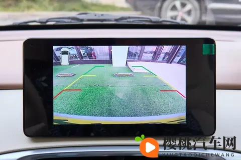 2025款五菱宏光MINIEV购车指南：多花5千元升级的配置到底值不值-3