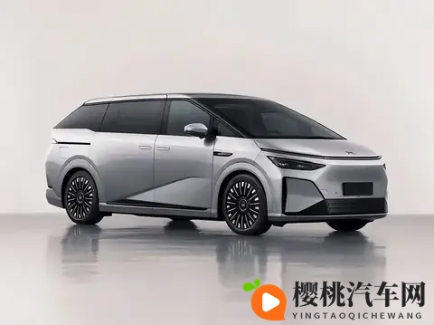 “用92号汽油就跑1400公里的豪华电车，真这么神？小鹏X9增程版”-2