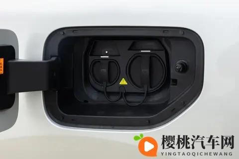 +到底加了啥?东风奕派eπ007+,真有这么香?-3