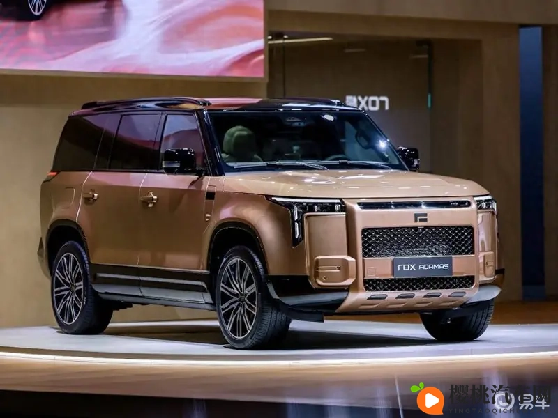 “让豪华,更丝滑” 全球新旗舰极石ADAMAS亮相-1