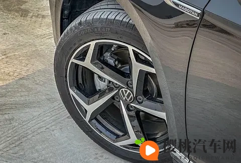 YY111111:时尚动感新车型,6.5秒破百引关注-3