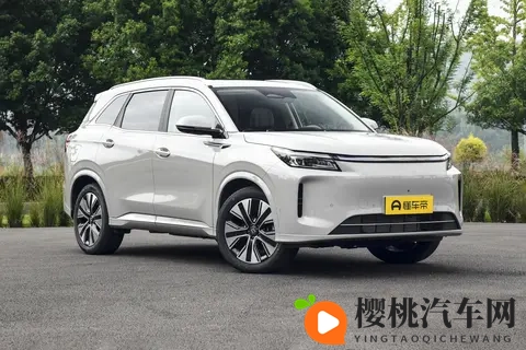 续航超千公里，空间够宽敞，这十万级SUV能让你的用车更省心-3