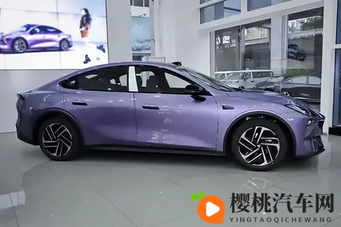 全系激光雷达+后驱底盘，14万价位的轿跑正在改变规则？-2