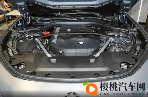 宝马7系没涨价,却没人夸它新,这事儿挺怪-3