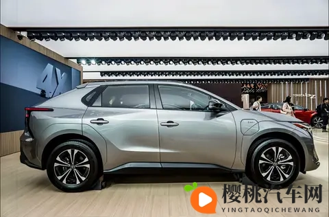 续航飙到752公里！广汽丰田铂智4X大升级！这次丰田终于不再佛系-3