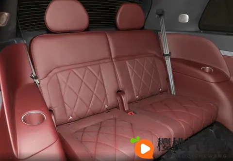 7个月新增10万辆！岚图发布旗舰泰山，5米2车长携华为ADS40入局-1