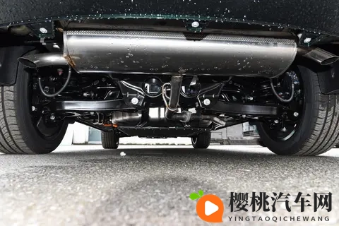 230km纯电续航+电混四驱 12万级蓝电E5 PLUS值不值得冲？-3