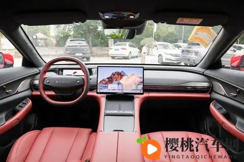 家用纯电车推荐！这款中大型SUV空间大、配置高，性价比不错-1