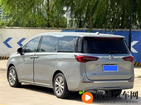 24万多拿下准新别克GL8陆尊，宜商宜家的高端MPV之选？-1