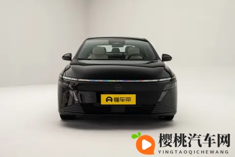 新车  简约设计_配手机支架扩展_四季度上市，东风日产N6内饰发布-1