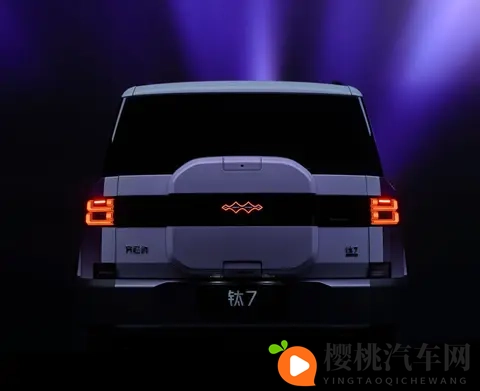 钛 7 选得钛对了：科技加持，家庭出行品质全面升级-1